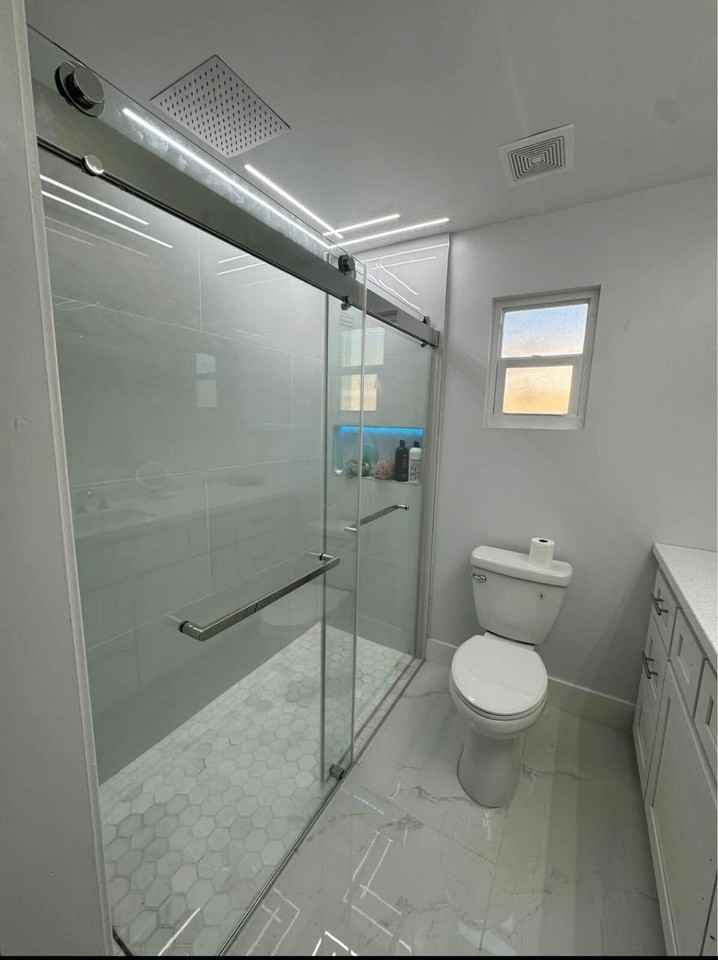 2346 Lakeshore Cir #2346 - Photo 7 of 9