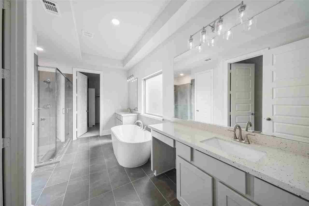 15655 Scolty Reach Ln #15655 - Photo 3 of 34