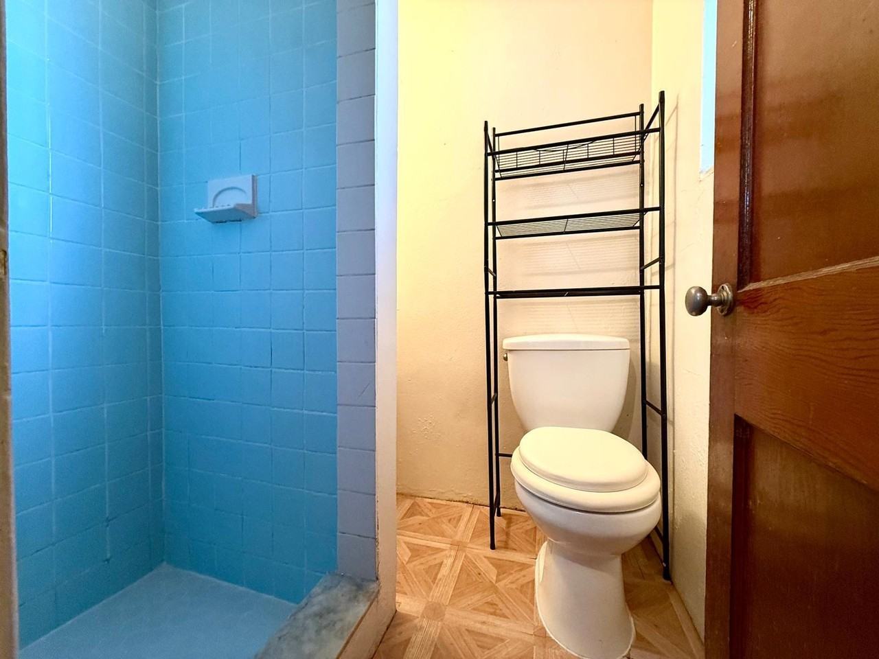 515 57th St #515-6 - Photo 7 of 7