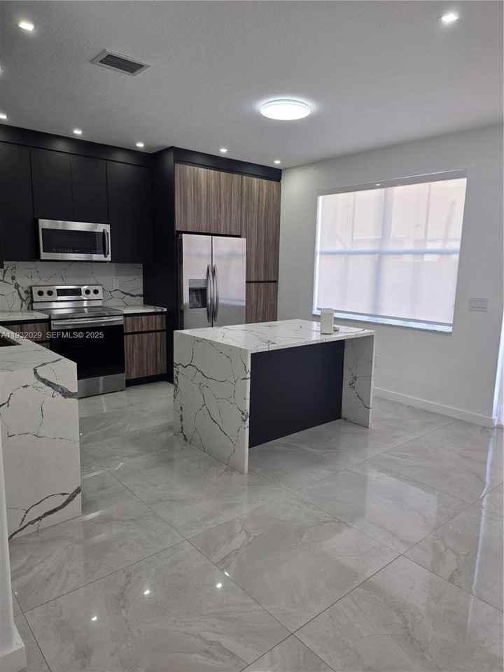 16643 Sw 80th Ter - Photo 6 of 50