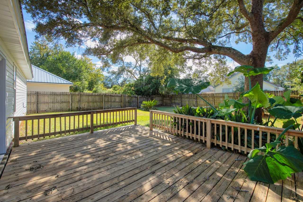 202 Summer Ln #202 - Photo 2 of 22