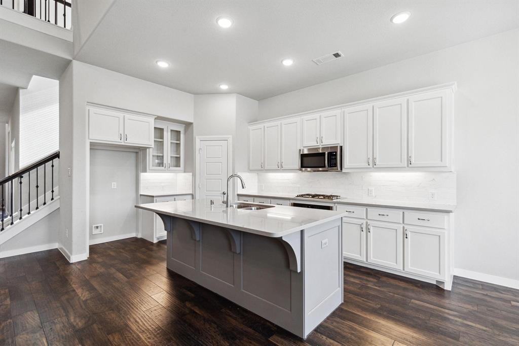 1305 E Swan Trl #1305 - Photo 3 of 27