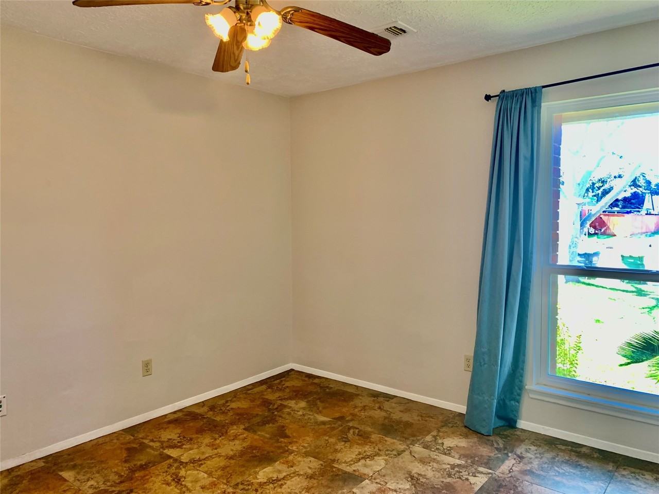 2903 Bentley Ct #2903 - Photo 3 of 35