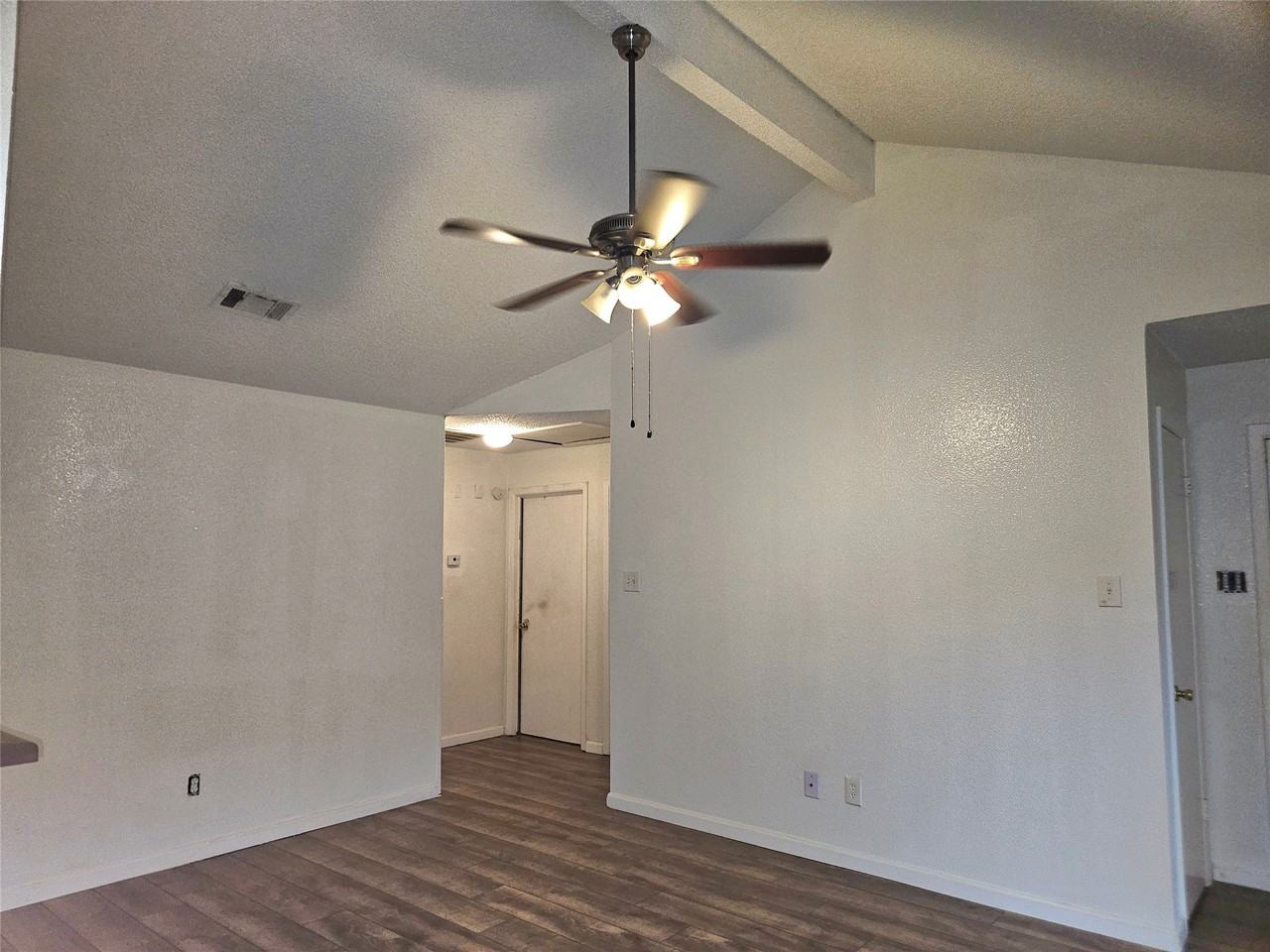 10810 Parkland Woods Dr #10810 - Photo 3 of 18