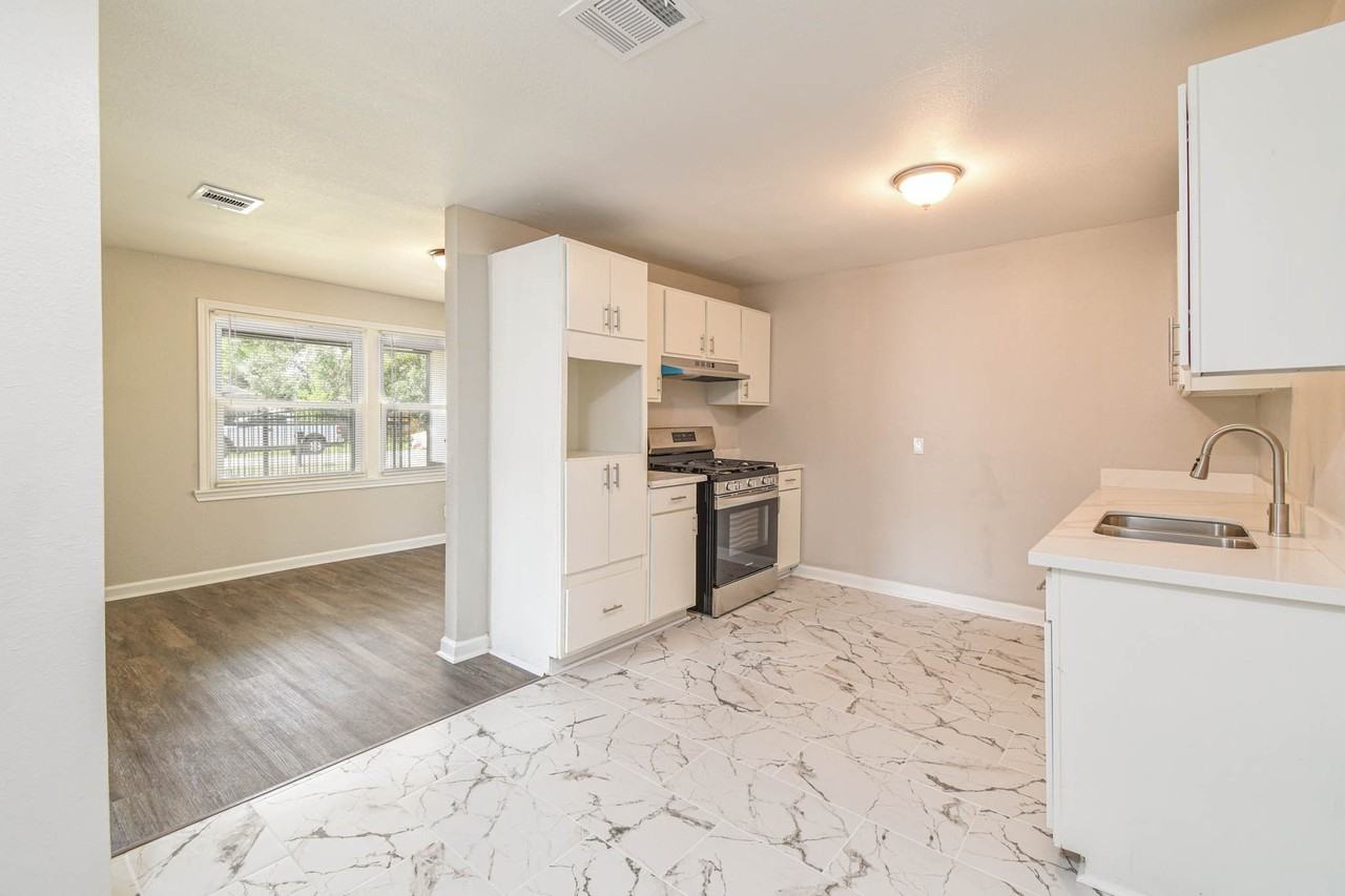 3709 Gager St #3709-1 - Photo 2 of 25