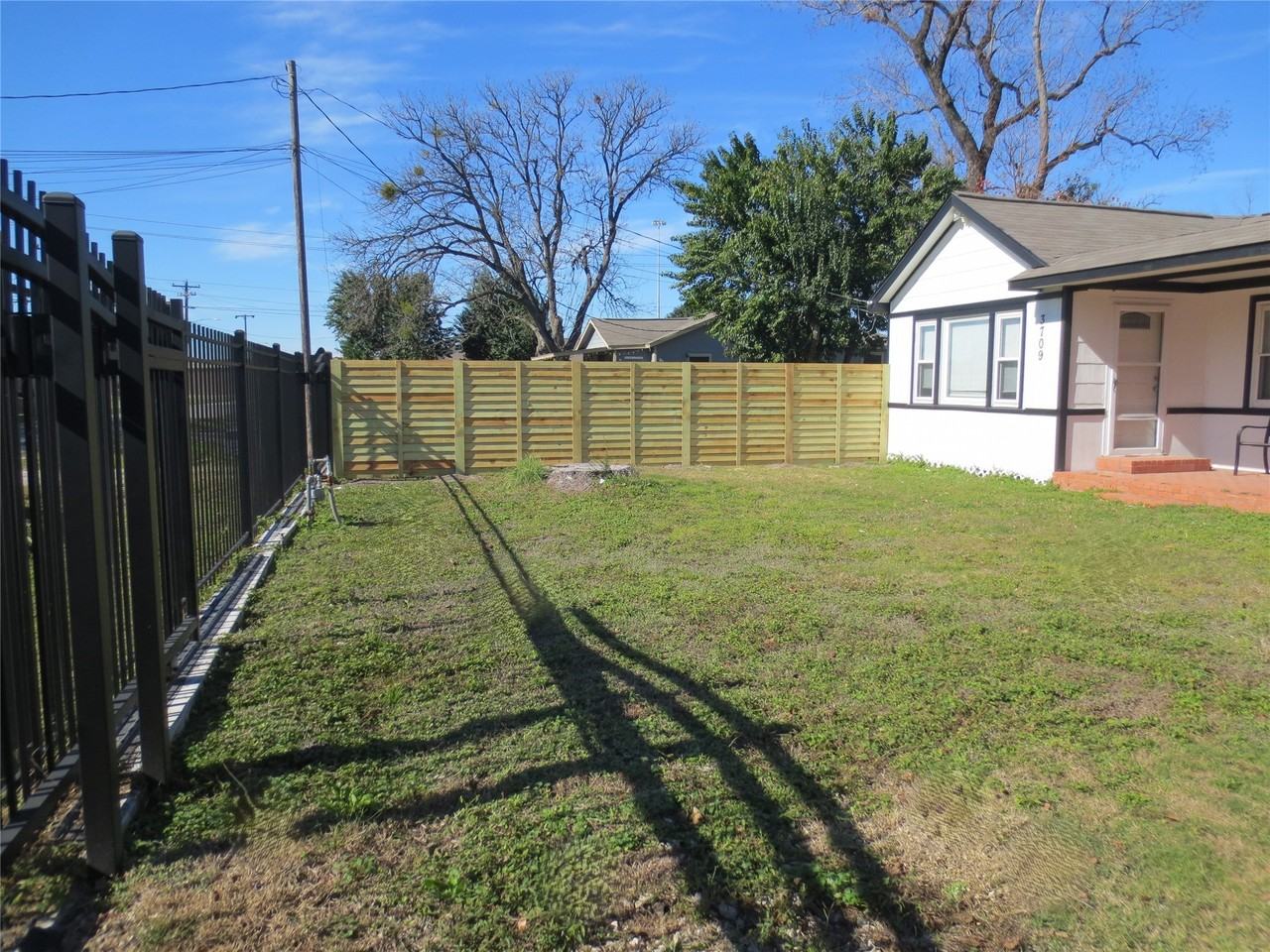 3709 Gager St #3709-1 - Photo 3 of 25