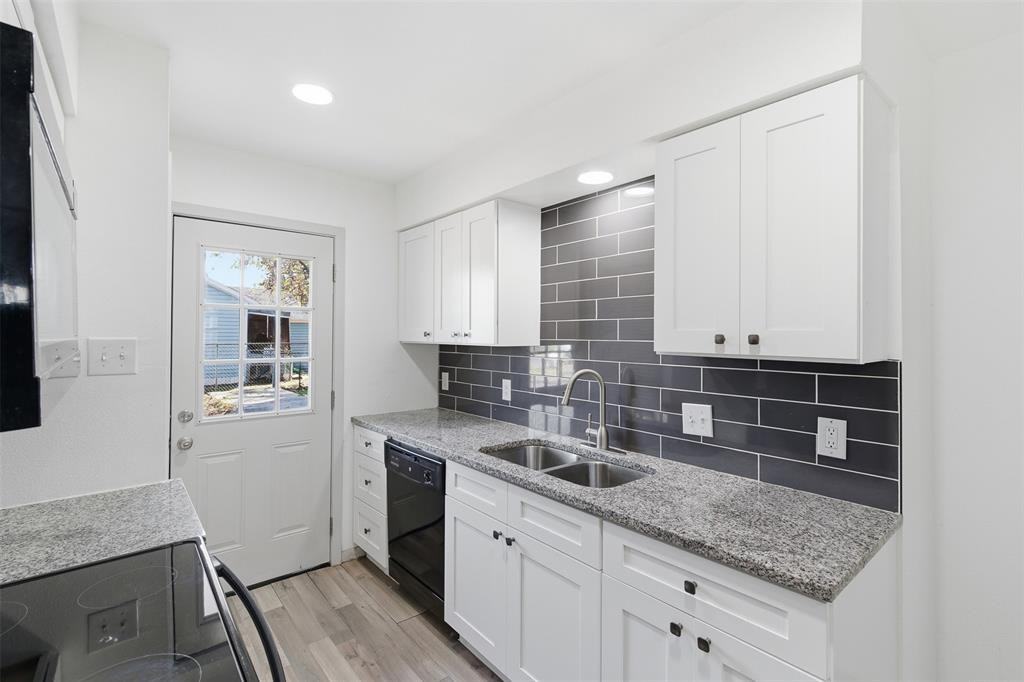 224 E Lake St #224-224 - Photo 3 of 22