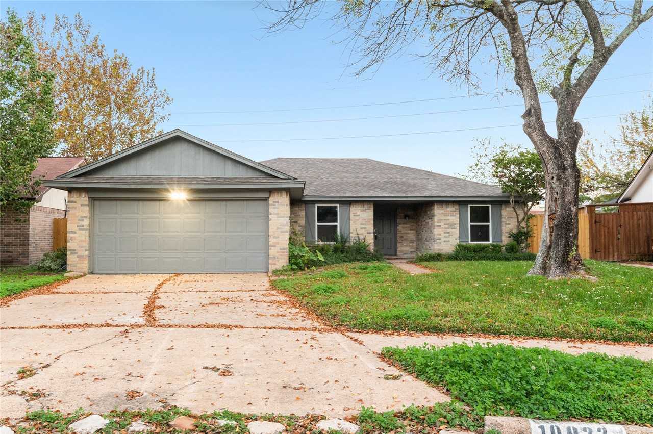 10922 Village Trail Dr #10922 - Photo 4 of 23