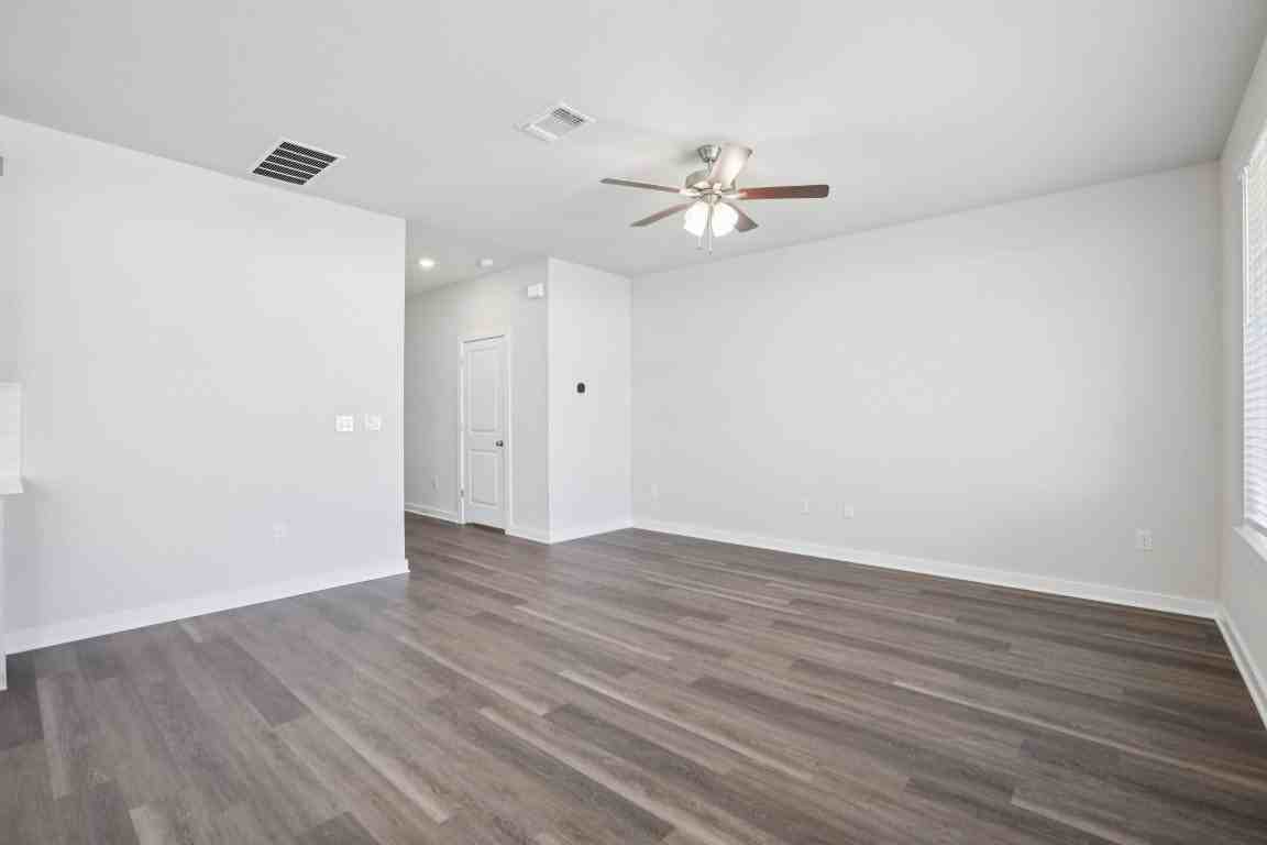 2332 Delano Dr #2332 - Photo 3 of 31