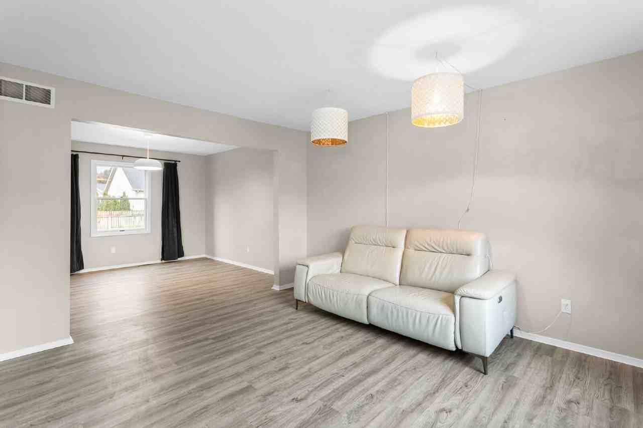 5414 Trippel Dr - Photo 2 of 20