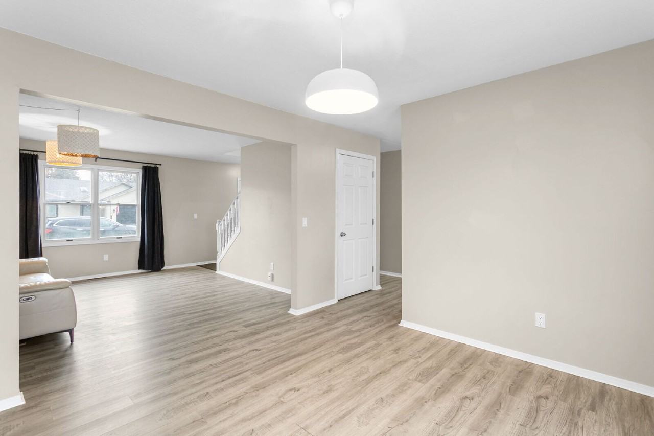 5414 Trippel Dr - Photo 3 of 20