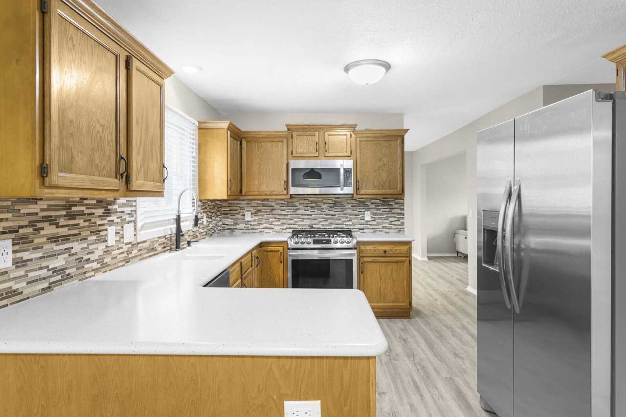 5414 Trippel Dr - Photo 4 of 20