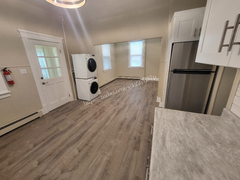 254 Woodbridge Ave #1 - Photo 3 of 13