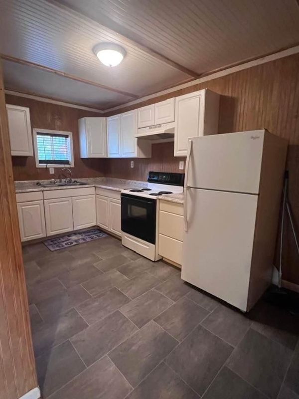 19 Crabtree Rd #4 - Photo 2 of 6