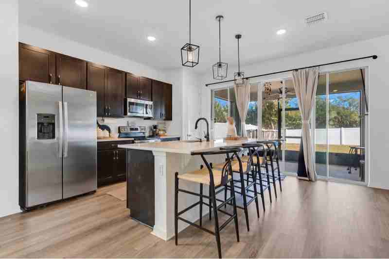 682 Heritage Square Dr - Photo 4 of 11