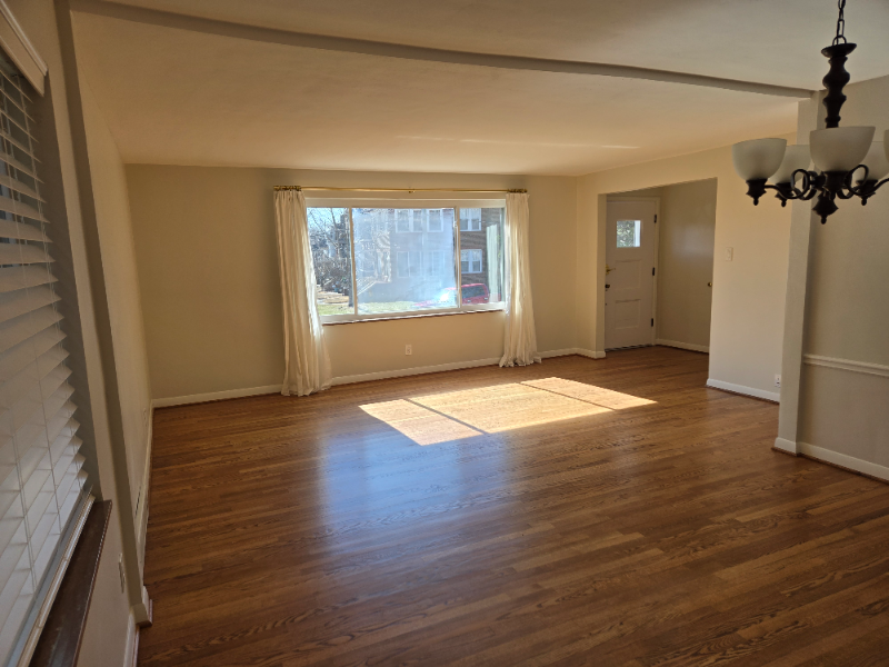 7729 Brookline Ter - Photo 3 of 13