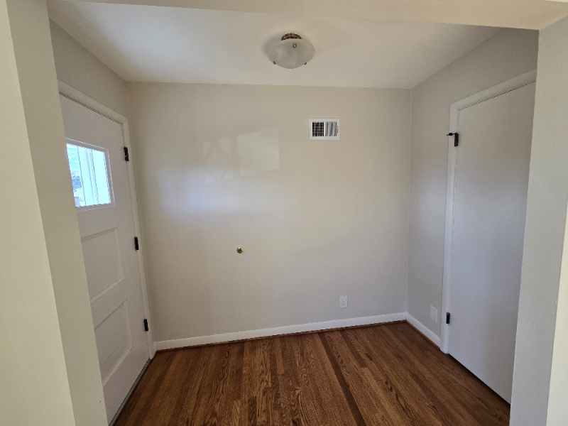 7729 Brookline Ter - Photo 5 of 13