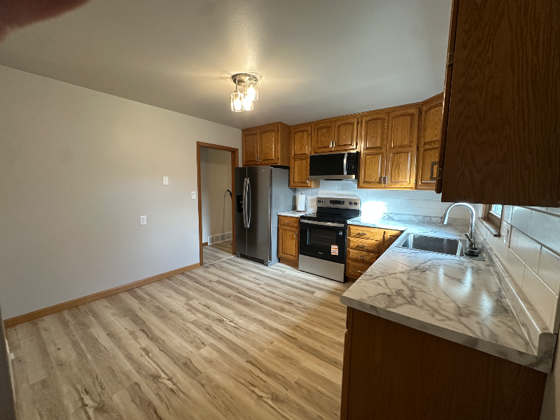 3019 S Prairie Ave - Photo 3 of 17