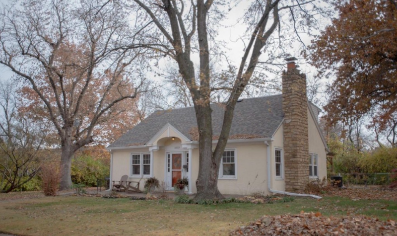 2323 Sw 20th St - Photo 2 of 20