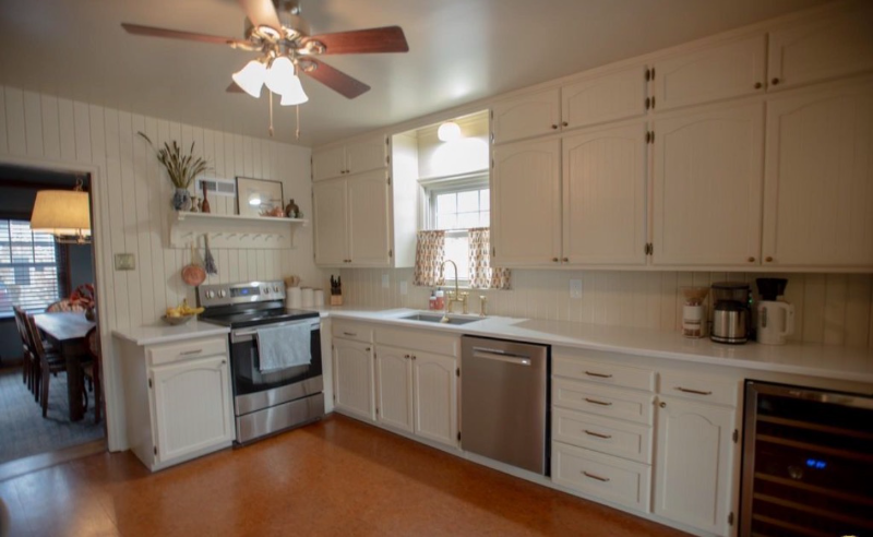 2323 Sw 20th St - Photo 7 of 20