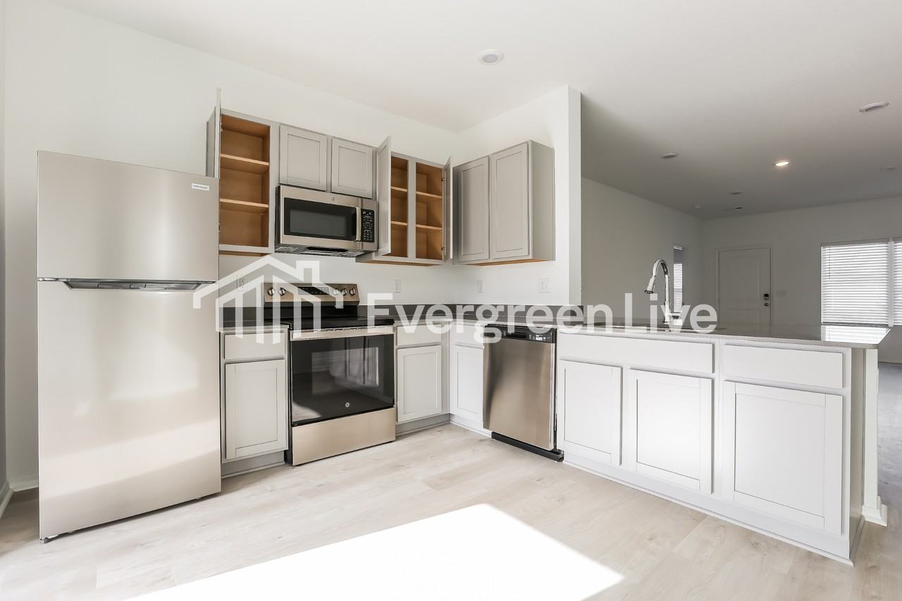 47 Remington Ln - Photo 6 of 15