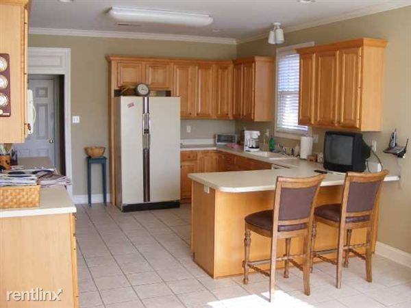 8501 Farley Ave - Photo 2 of 4