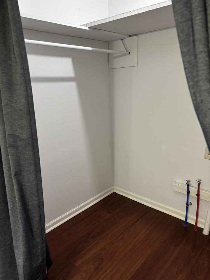 125 Phillips Cir #1 - Photo 2 of 6