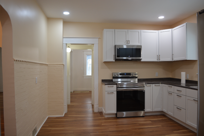 225 Thieme Pl - Photo 2 of 18