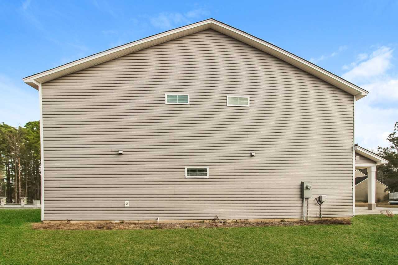 121 Woodcote Dr - Photo 2 of 17