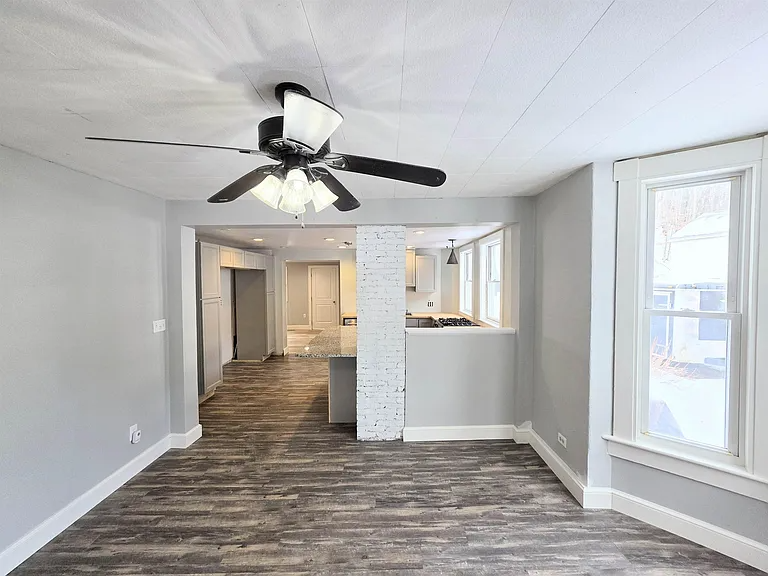 75 Valley St #75 - Photo 3 of 18