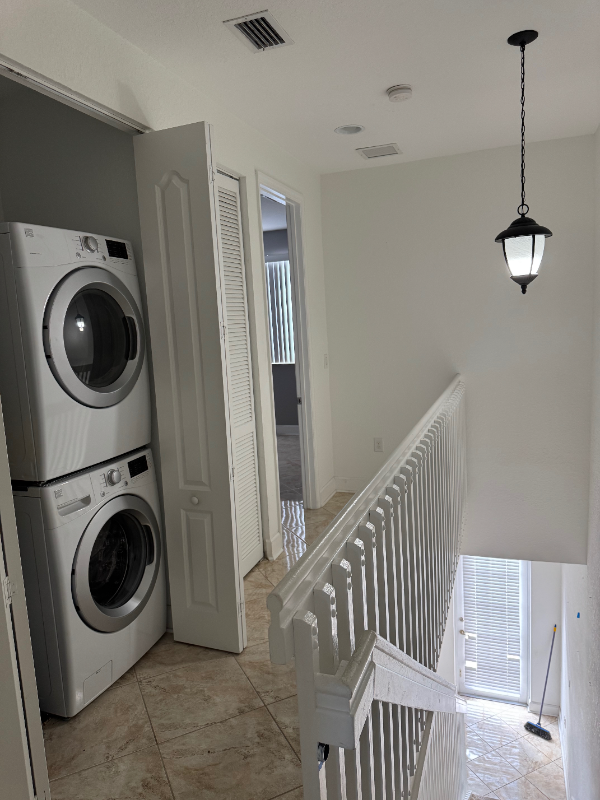 708 Sw 147th Ave - Photo 5 of 15