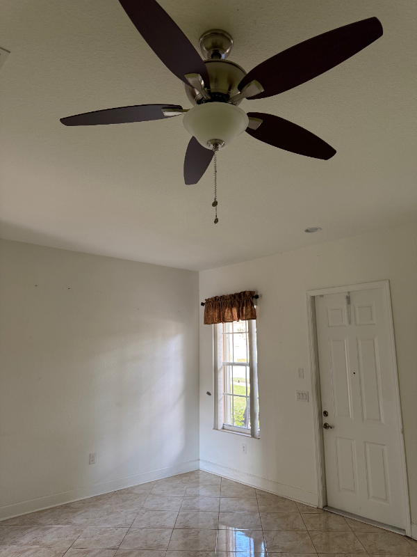 708 Sw 147th Ave - Photo 6 of 15