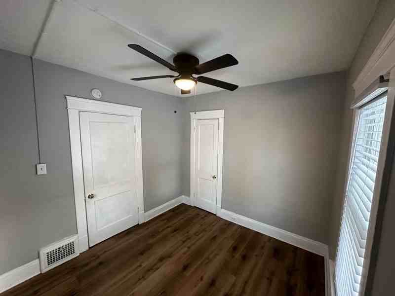 4408 Alpha Ave - Photo 4 of 20