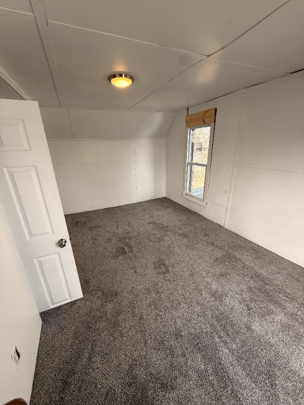 1107 E Frye Ave - Photo 6 of 9