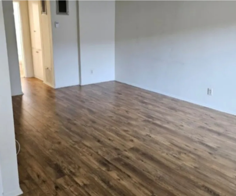 447 W Elk Ave - Photo 2 of 3