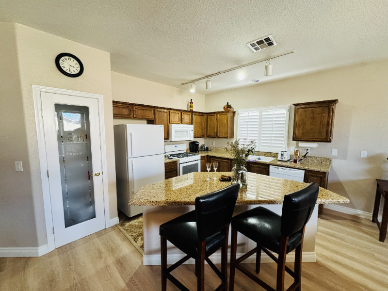 7816 Pinnochio Ave - Photo 7 of 20