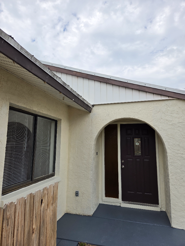 1218 Se 8th St #3 - Photo 2 of 15