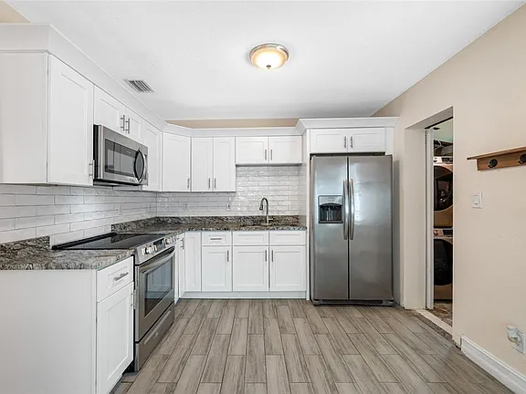 1113 53rd St S - Photo 4 of 10