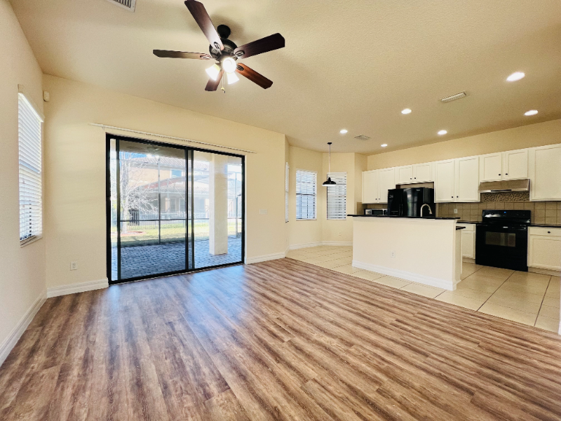 10441 Stapeley Dr - Photo 5 of 20