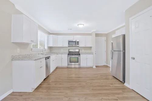 1499 Prittston Farm Rd - Photo 4 of 15