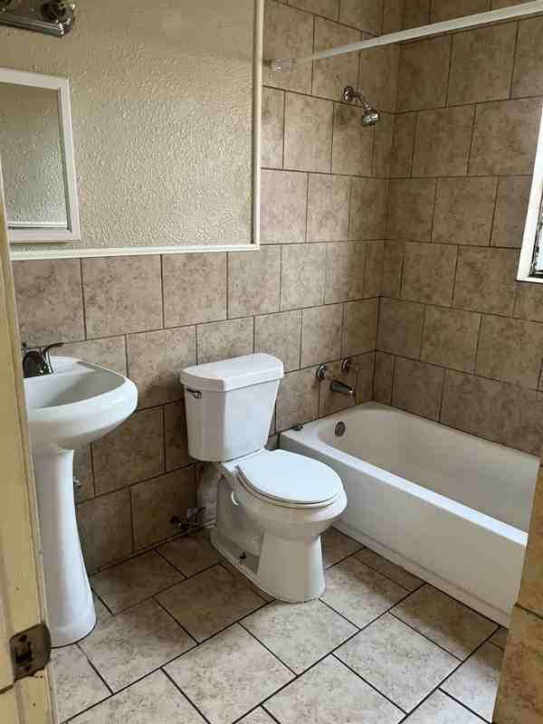 1801 Duncan Ave - Photo 3 of 20