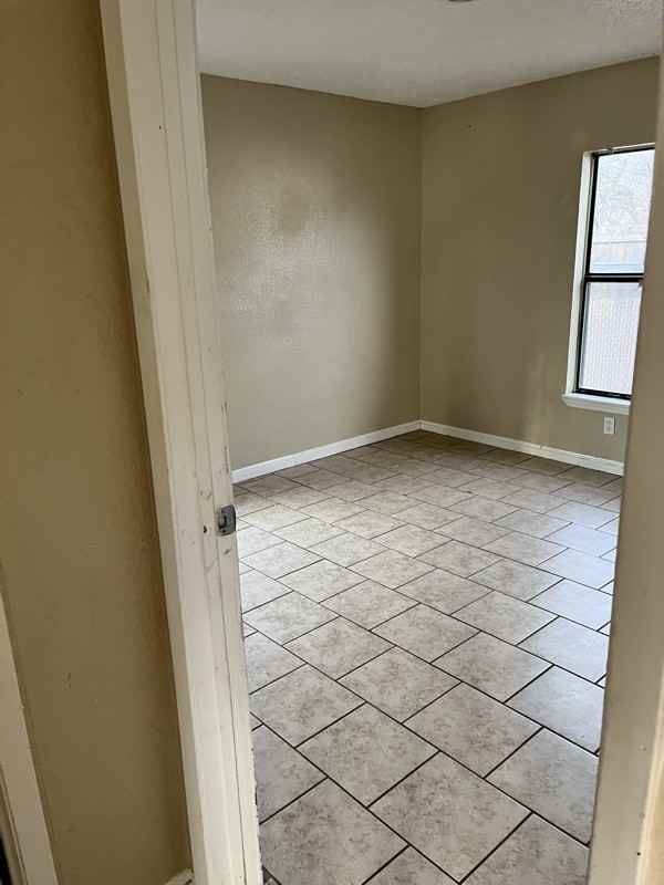 1801 Duncan Ave - Photo 7 of 20