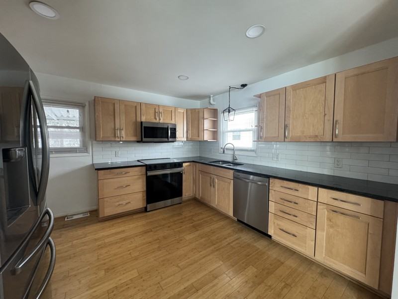 2698 Shrewsbury Rd - Photo 2 of 9