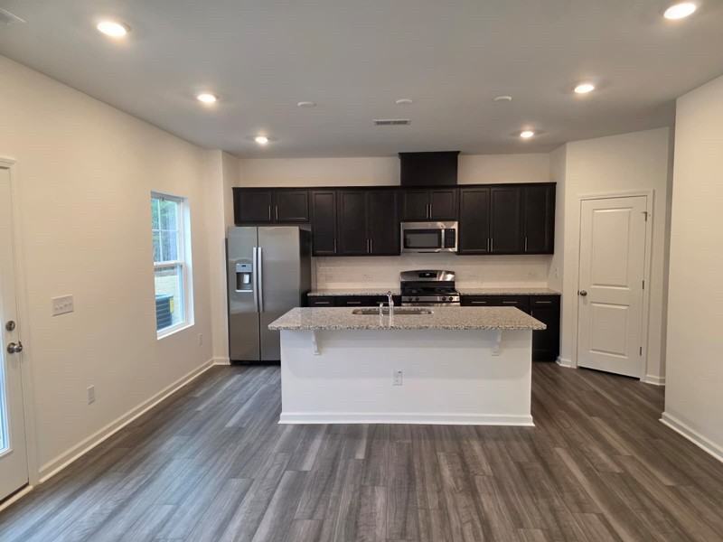 528 Venetian Dr - Photo 2 of 15