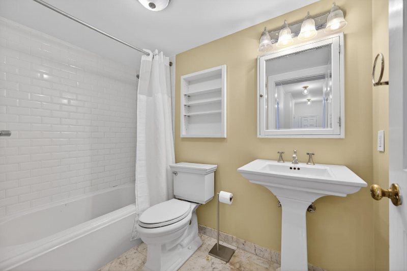 333 Park Ave - Photo 6 of 13