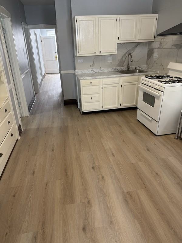 3344 S Wood St #1 - Photo 3 of 10