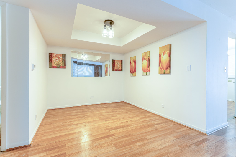 9260 Dee Rd - Photo 5 of 20