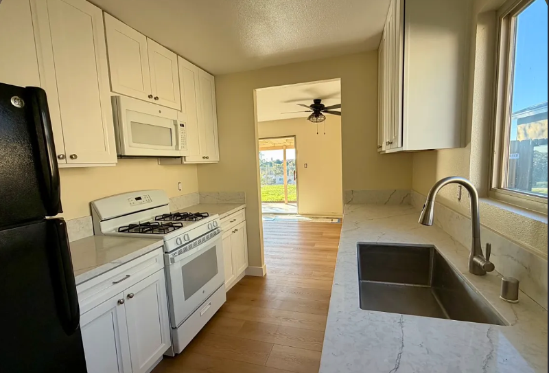 3718 Brookshire St - Photo 2 of 7