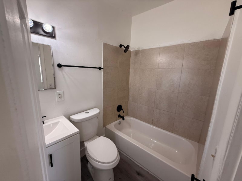 320 Neave #04 - Photo 3 of 6