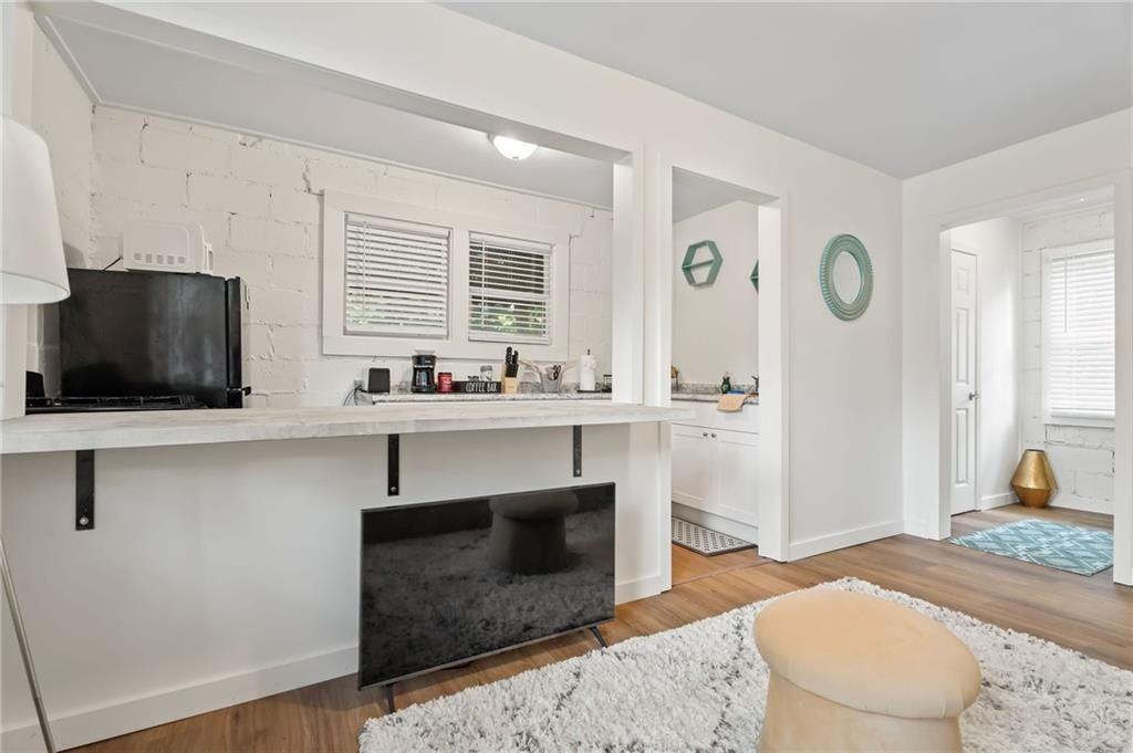 255 Richardson Rd Nw ##B - Photo 2 of 13